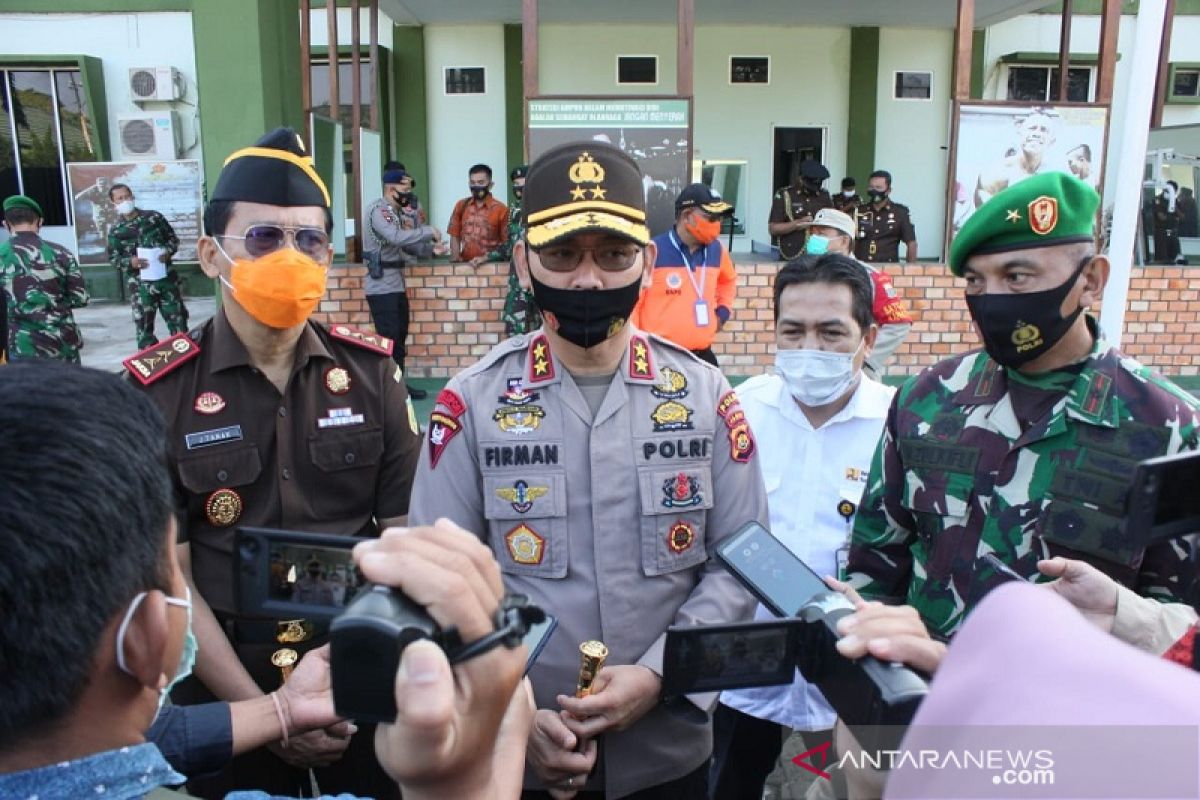 Kapolda Jambi serahkan 40 alat pemadam api gendong ke Satgas Karhutla