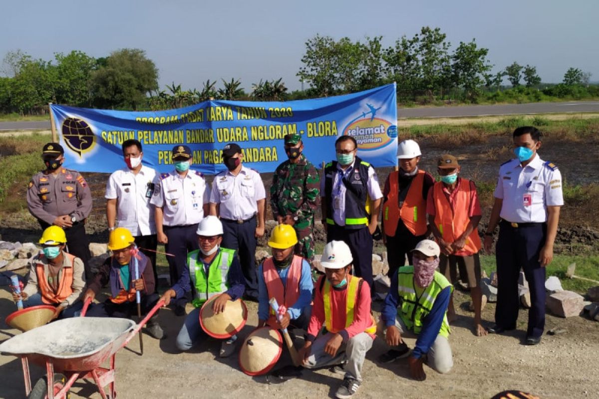 Kemenhub laksanakan program padat karya di Bandara Ngloram Cepu