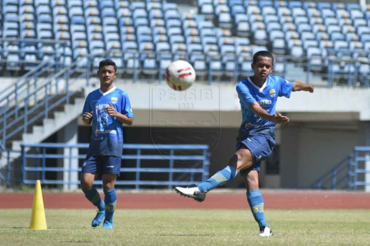 Para pemain Persib wajib lapor berat badan seminggu sekali