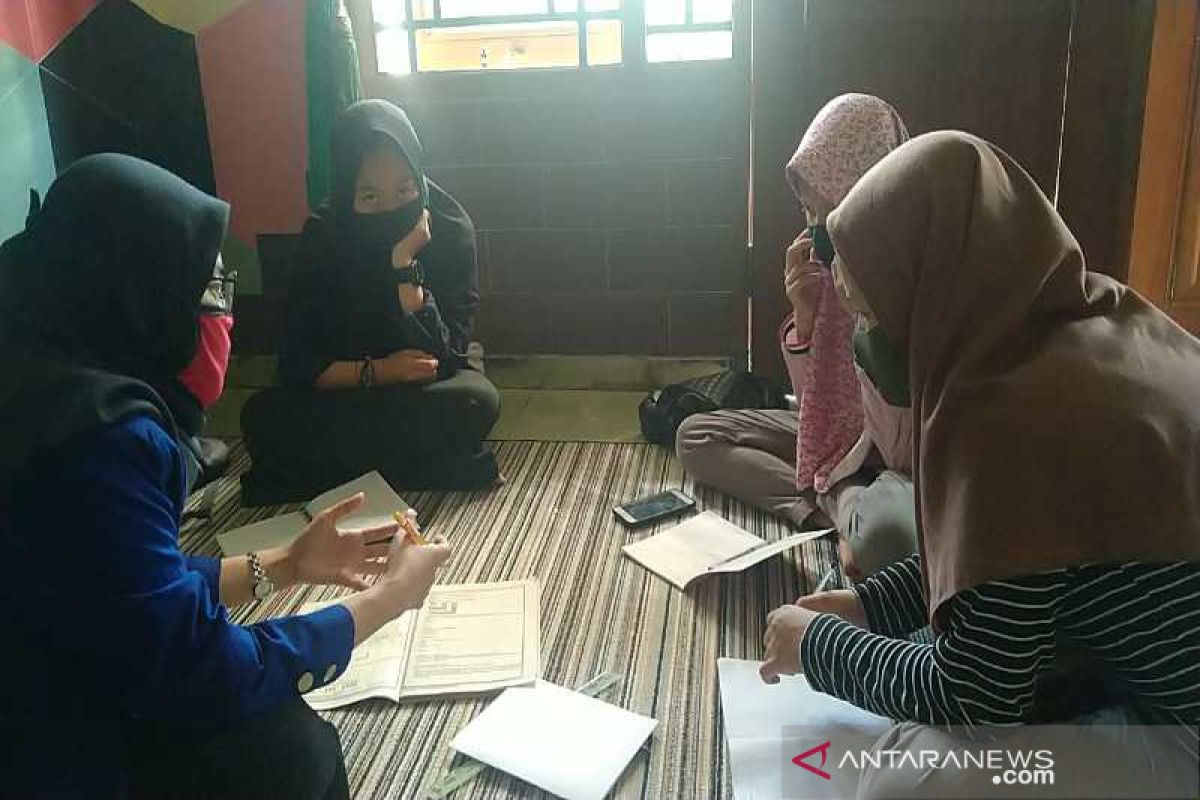 Pimpinan DPRD Temanggung fasilitasi sanggar belajar secara daring