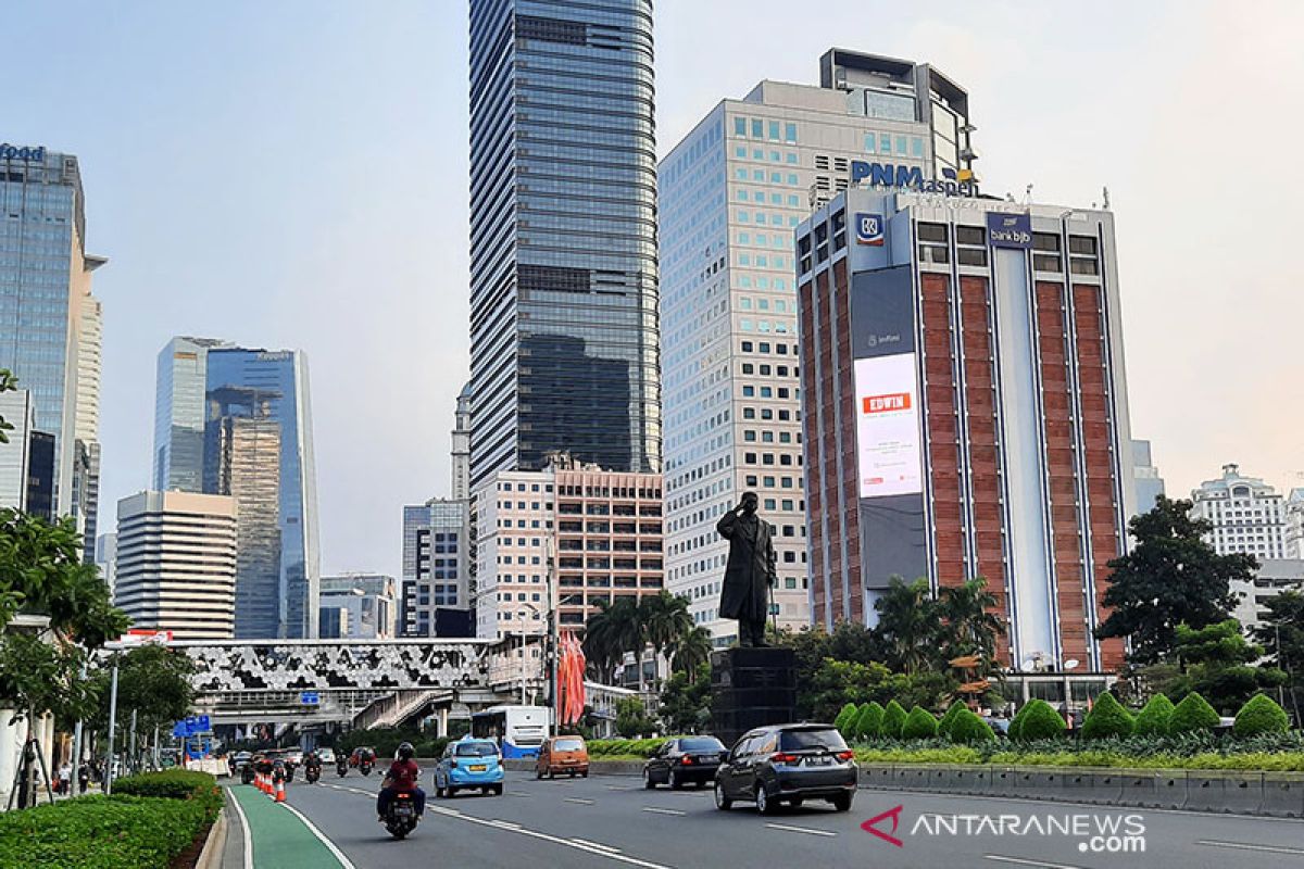 Sebagian DKI Jakarta diperkirakan hujan pada Senin siang