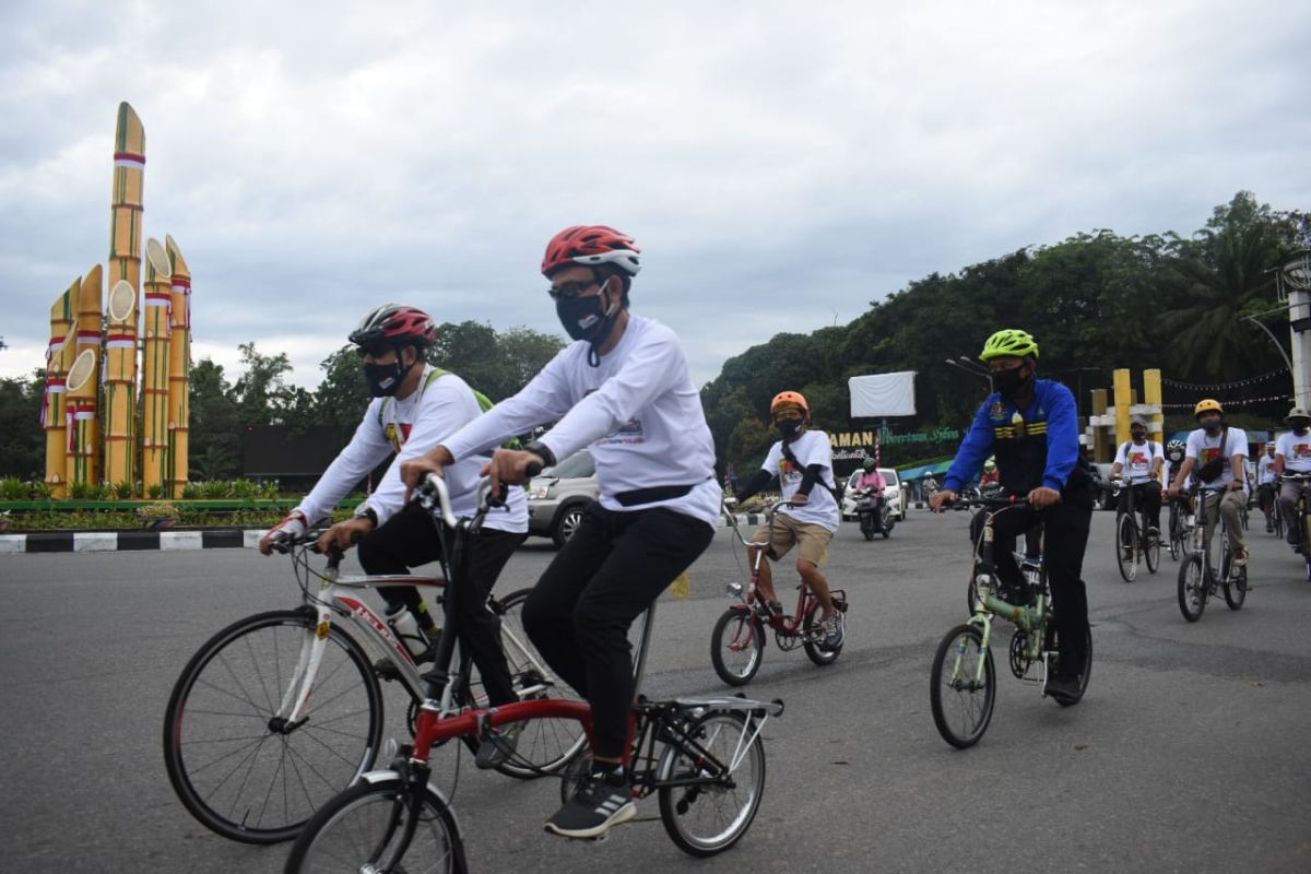 Edi Kamtono kampanye bersepeda ke tempat kerja