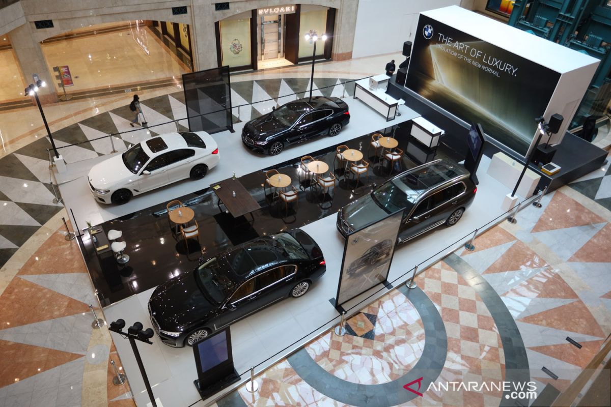 BMW Exhibition hadirkan rangkaian mobil "flagship"
