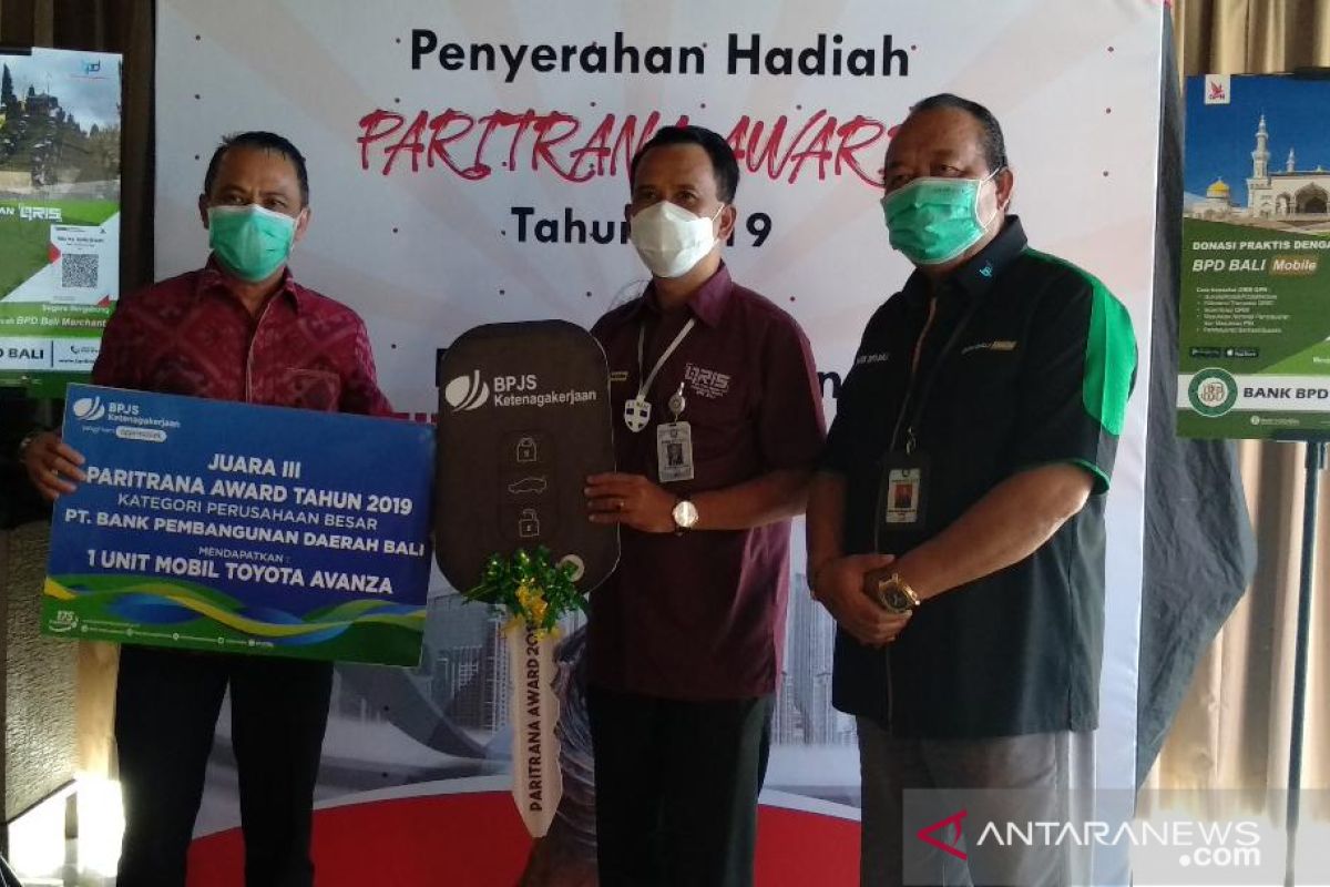 BPJAMSOSTEK Banuspa serahkan anugerah Paritrana Award ke BPD Bali