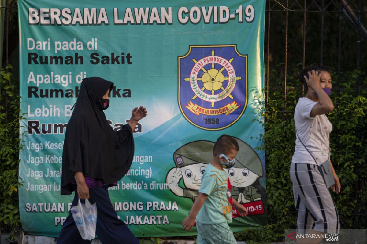 Sepekan, penggunaan masker di rumah hingga novel Indonesia di Inggris