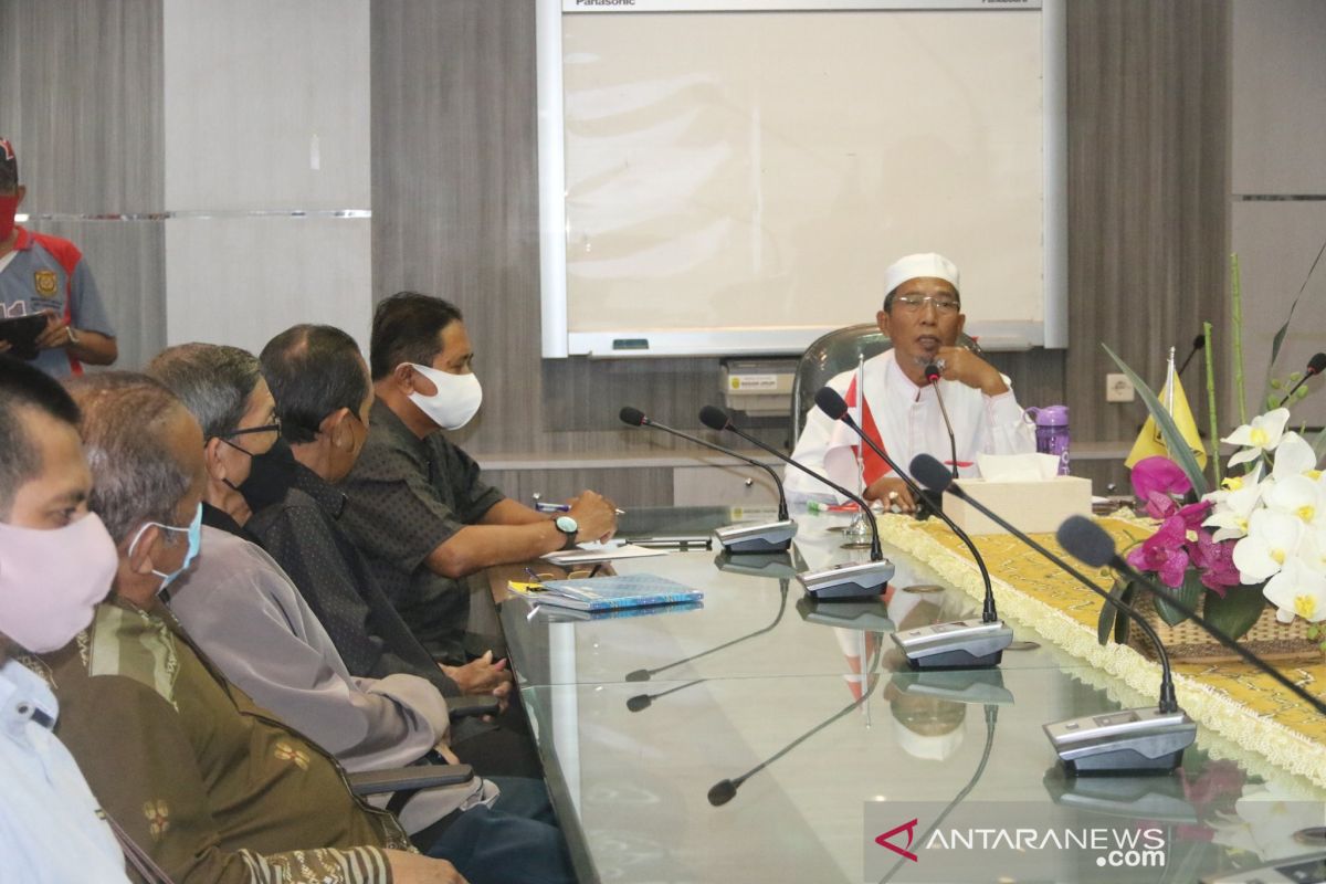 Wawali pimpin rapat bahas status pemilik lahan pasar Ujung Murung