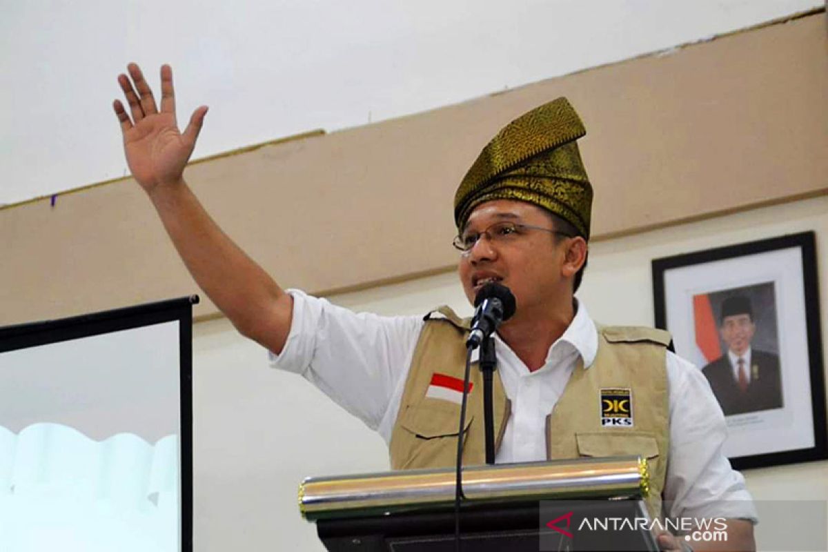 Empat pasang kandidat Pilkada Kepri dari PKS teken pakta integritas