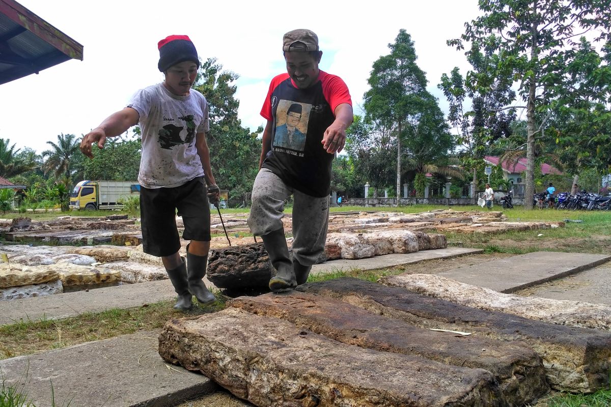 Harga karet tak kunjung naik, petani karet menjerit