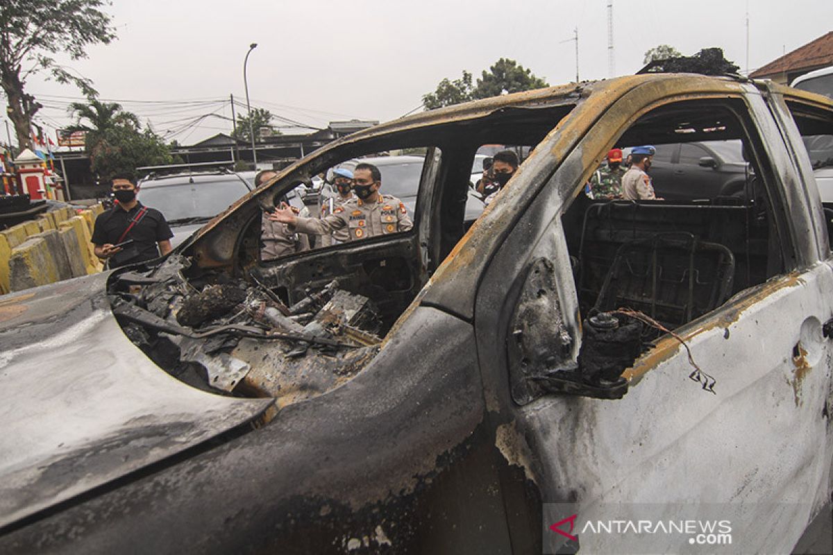 Mapolsek Ciracas diserang sekelompok orang tidak dikenal