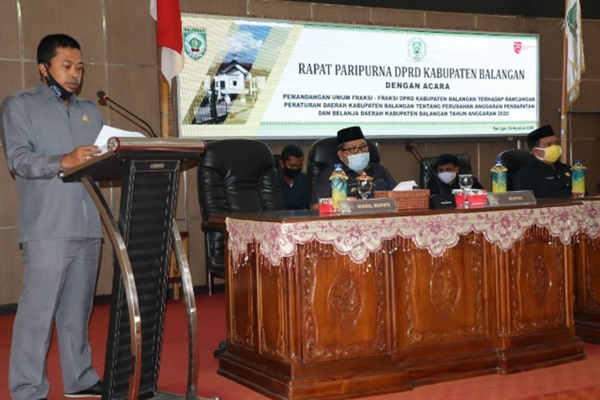 Enam fraksi DPRD sampaikan pandangan terhadap Raperda APBD TA 2020