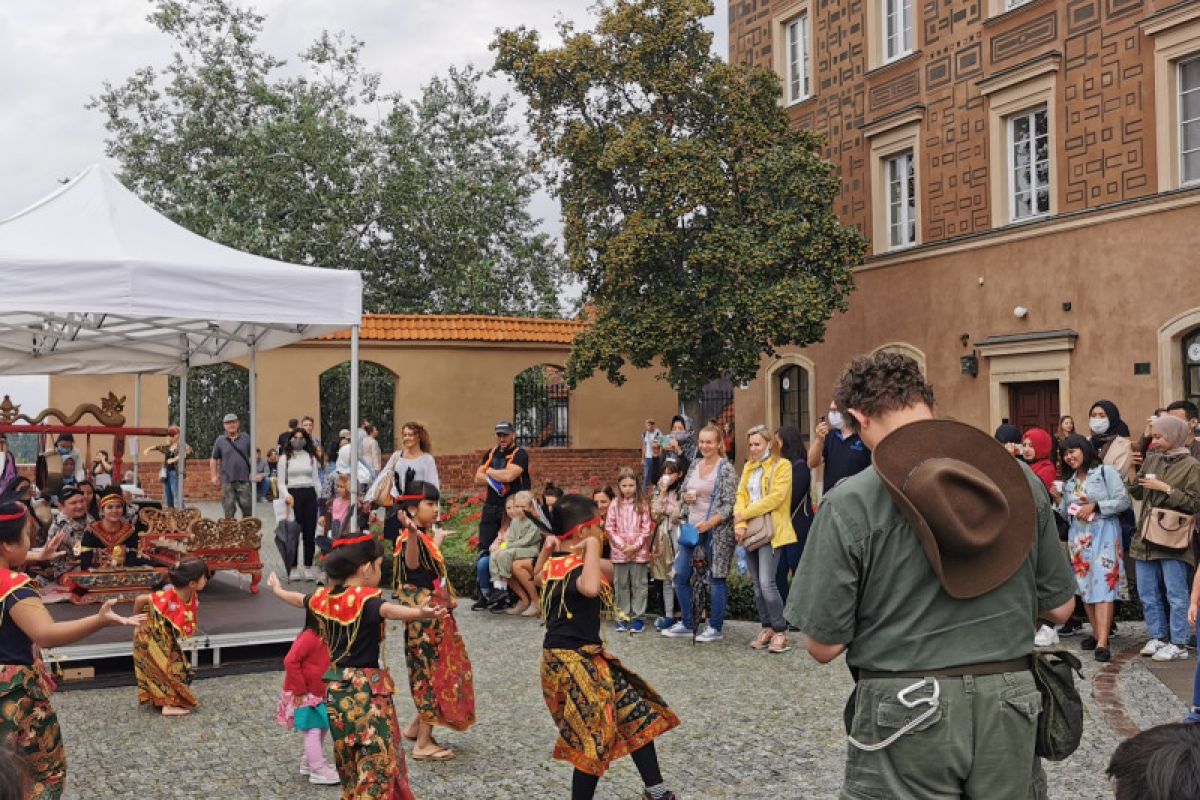 Promosi Indonesia di Kota Tua Warsawa menarik perhatian