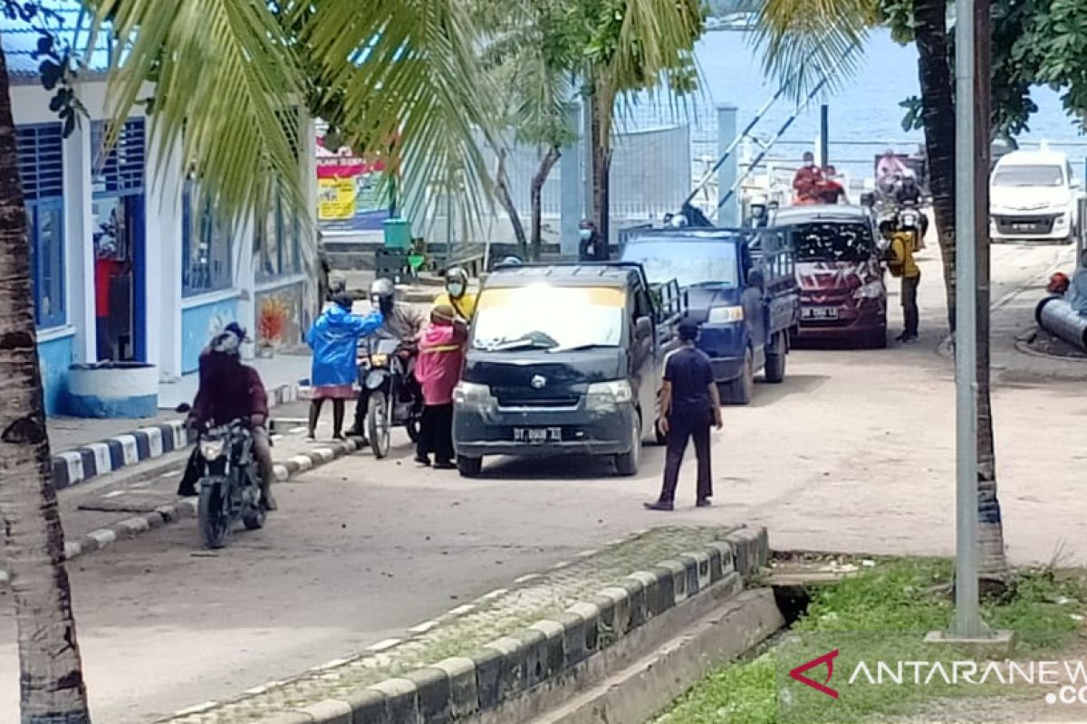 Perbaikan dermaga, rute penyeberangan Amolengo-Labuan dialihkan