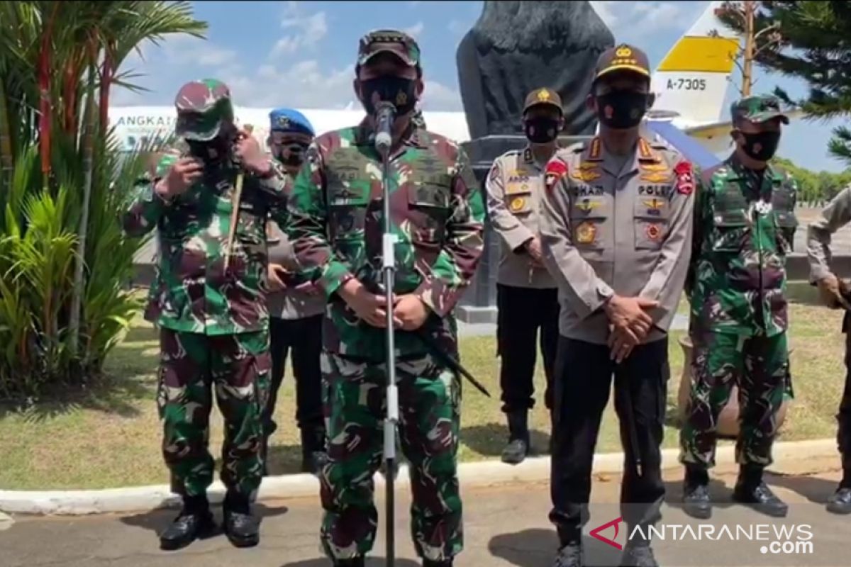 Three soldiers admit to have vandalized vehicles: TNI commander