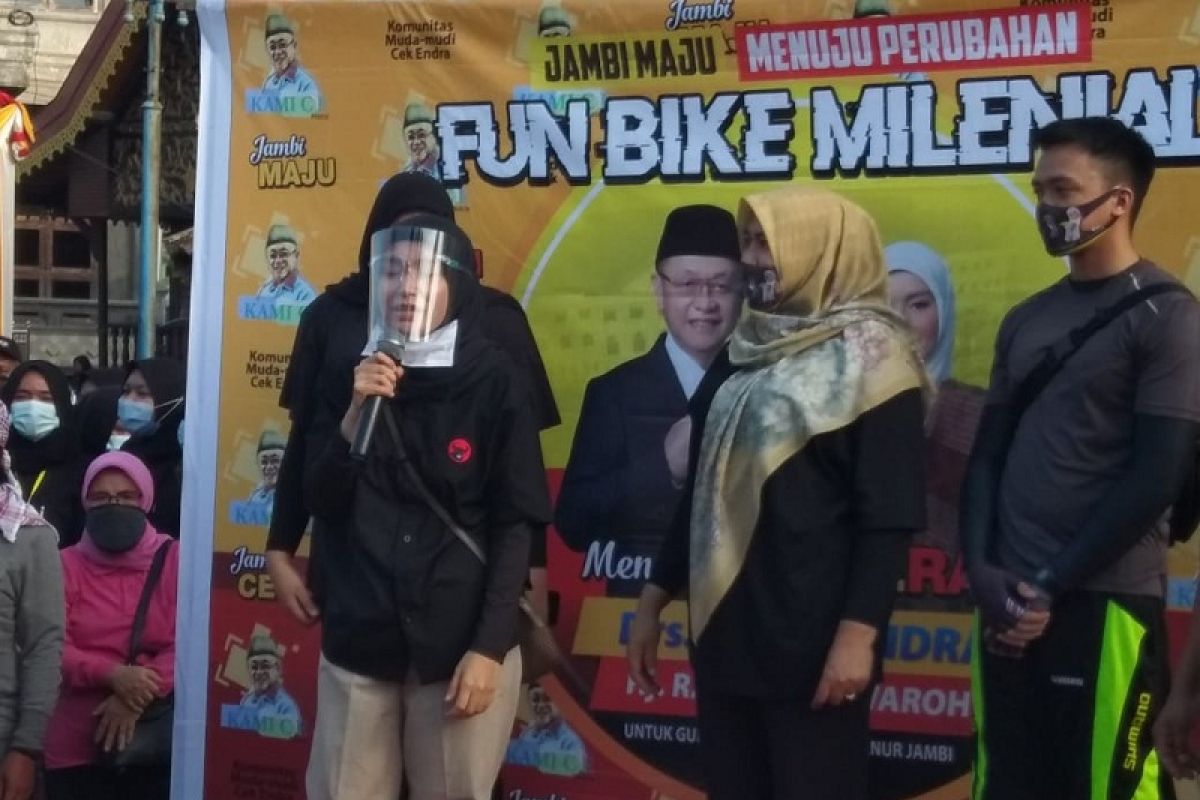 Hj Ratu Munnawaroh rayakan ulang tahun ke-43 bersama para pecinta gowes Jambi