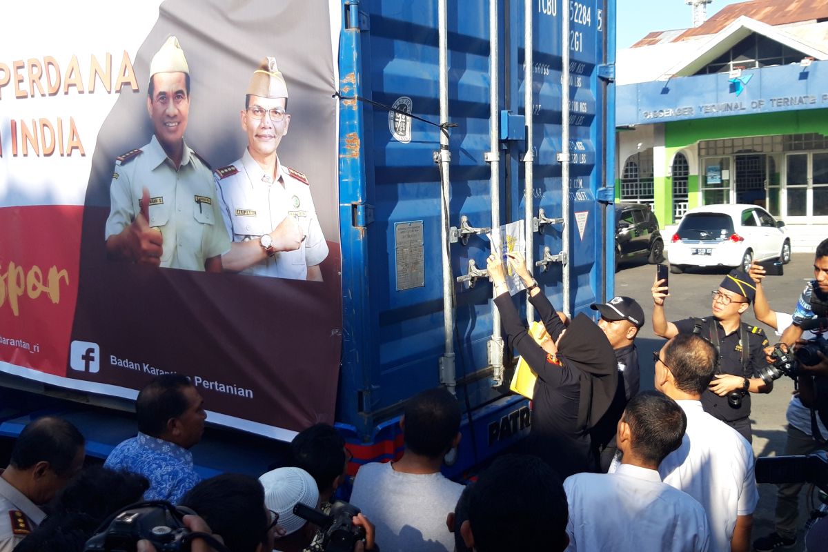 Manajemen PT NHM beli produksi komoditi masyarakat desa lingkar tambang