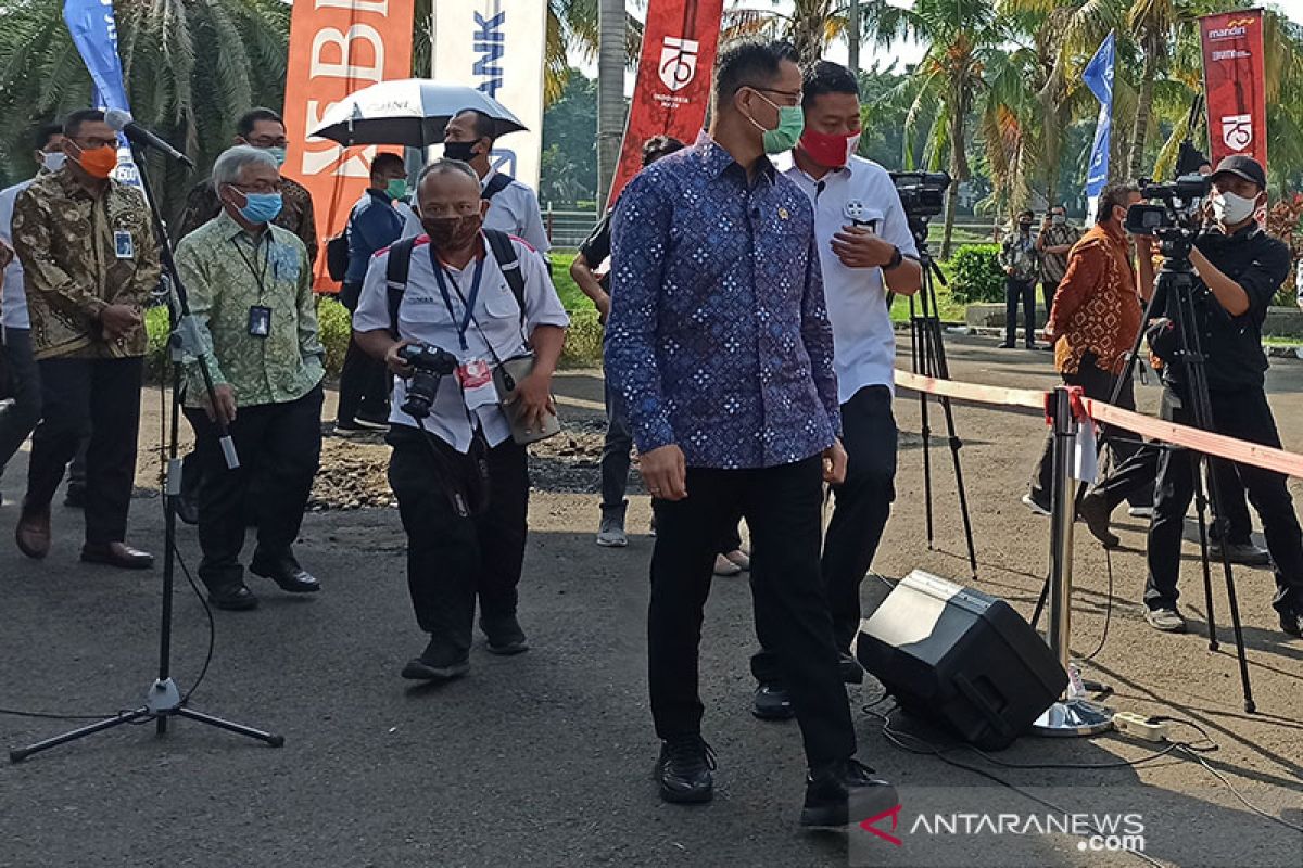 Sepekan, bansos tunai Rp500 ribu hingga Menkopolhukam bagikan masker