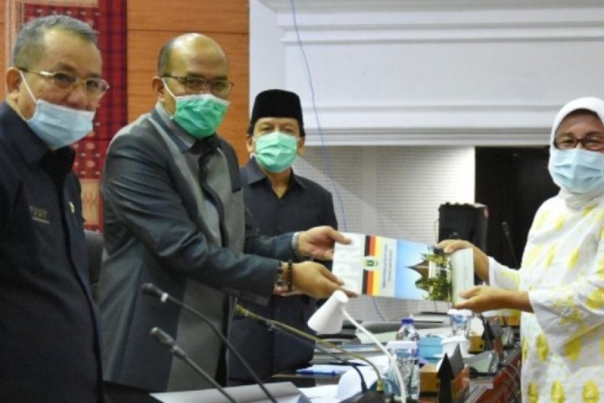 Dua ranperda usul prakarsa DPRD Sumbar ditetapkan untuk dibahas