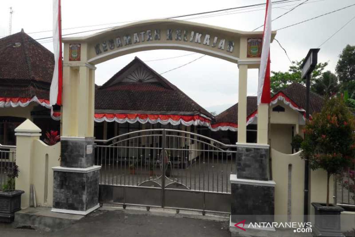 Pegawai positif COVID-19, dua kantor camat di Wonosobo ditutup