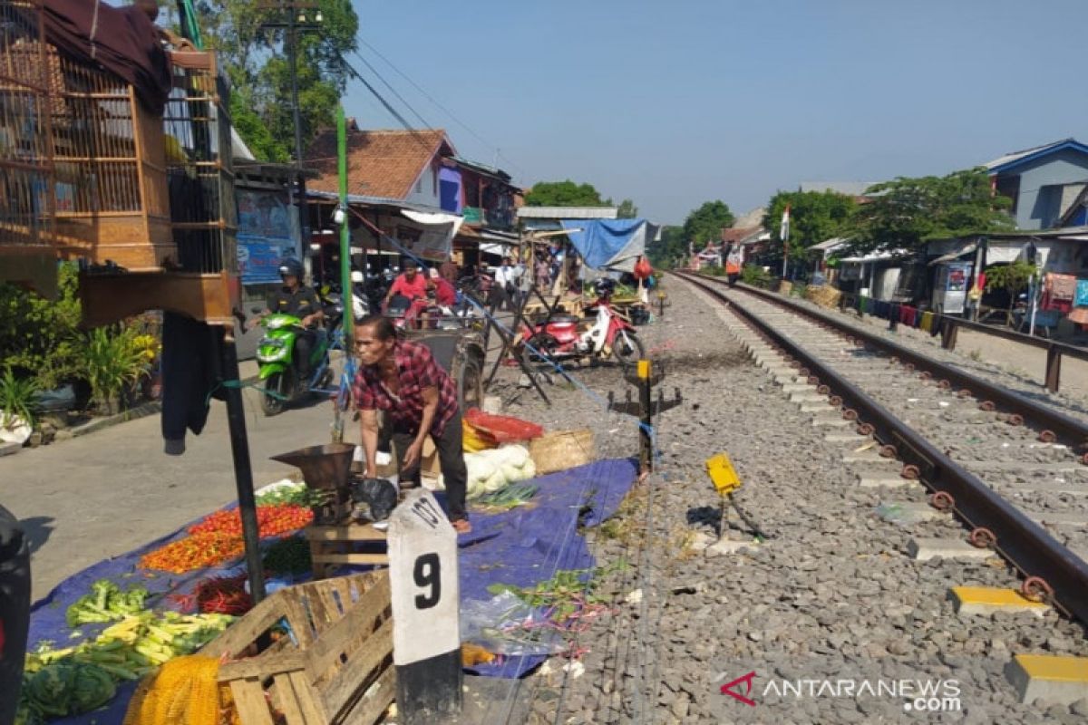 Pemkab berikan bantuan untuk para pedagang korban kebakaran