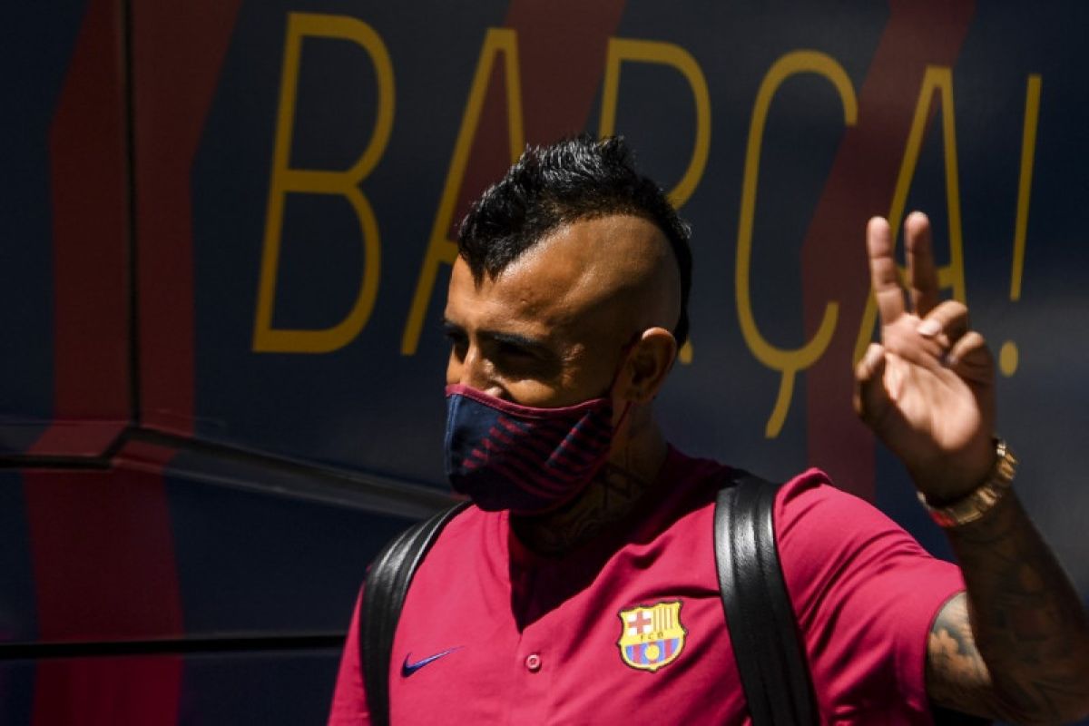 Vidal mengecam Barcelona di luar dan di dalam lapangan