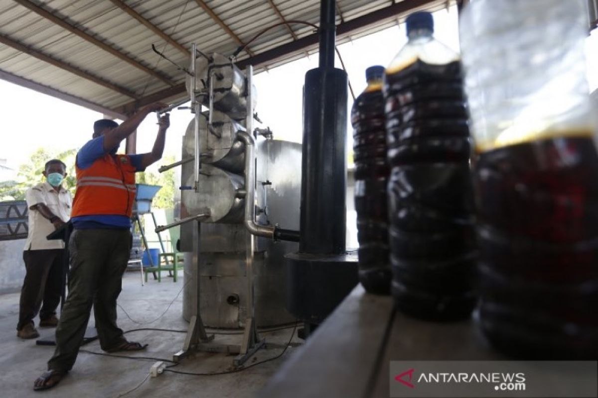 Ini cara Banda Aceh olah sampah plastik jadi minyak mentah
