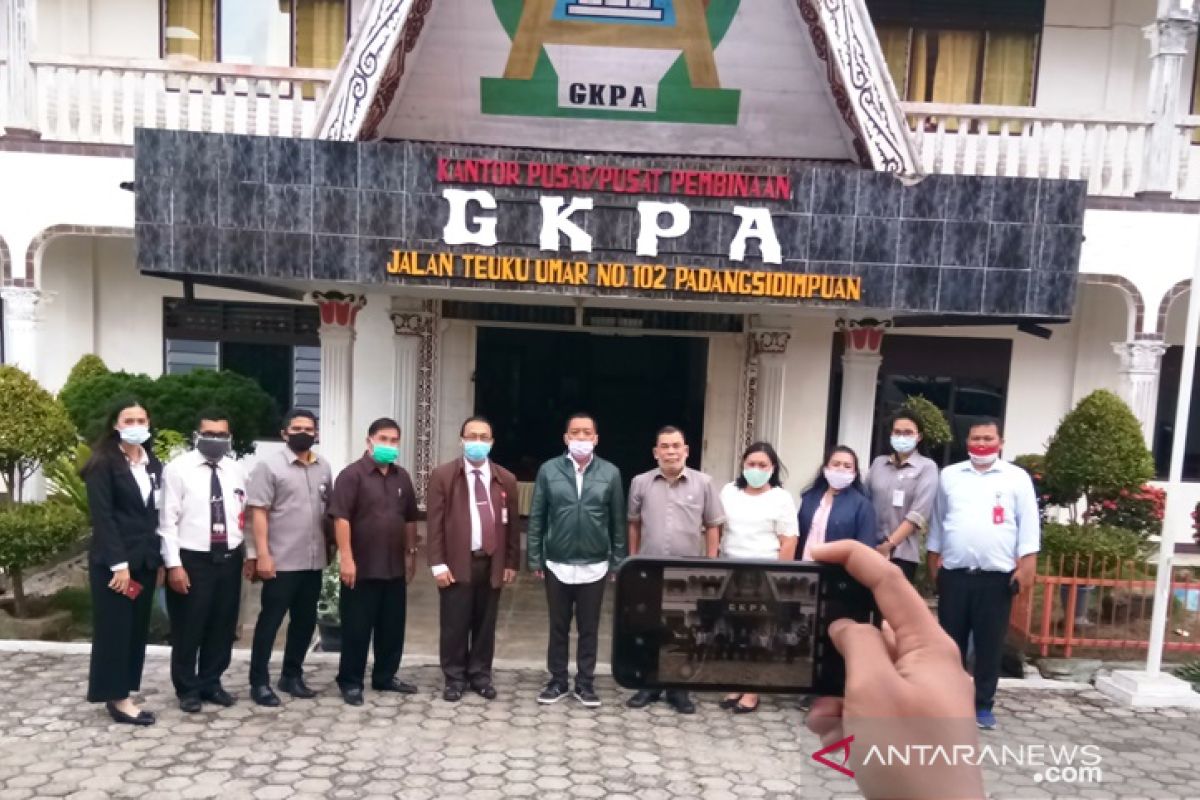 Dewan Pengawas Rekson Silaban ajak warga GKPA peserta BPJAMSOSTEK