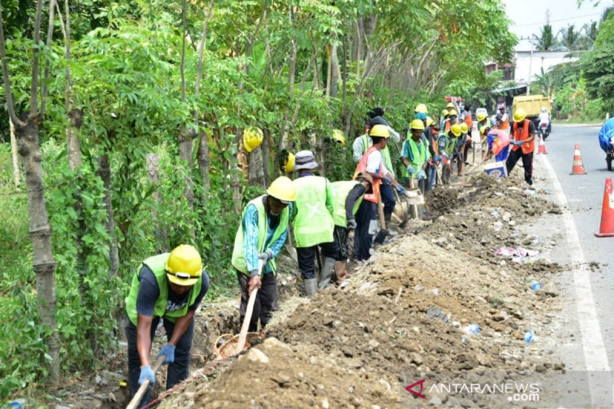 PUPR: Padat karya tunai serap 402,449 tenaga kerja hingga Agustus