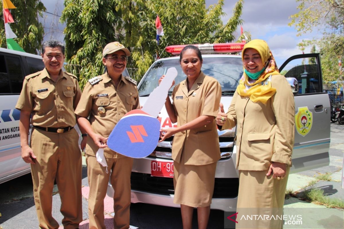 Kemenkes  bantu mobil ambulans untuk Kota Kupang