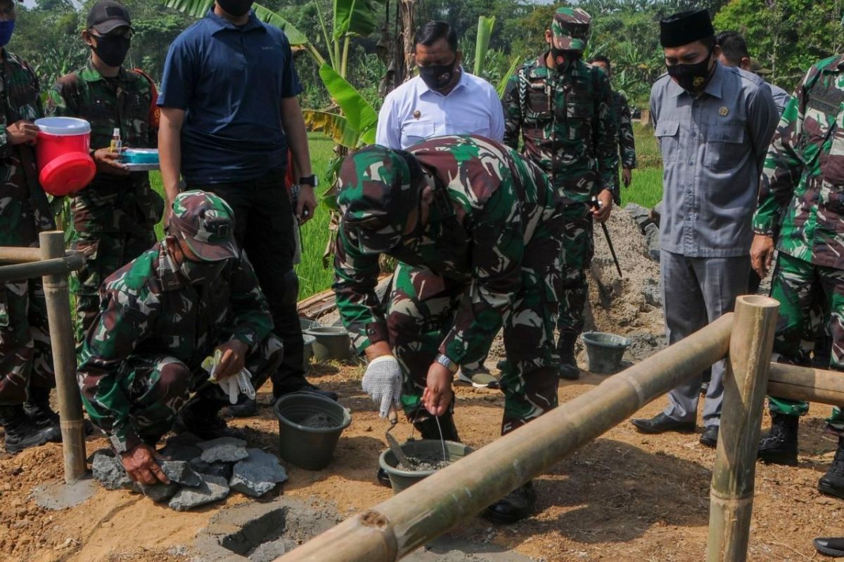 TNI AD bangun dua jembatan di Kabupaten Lebak