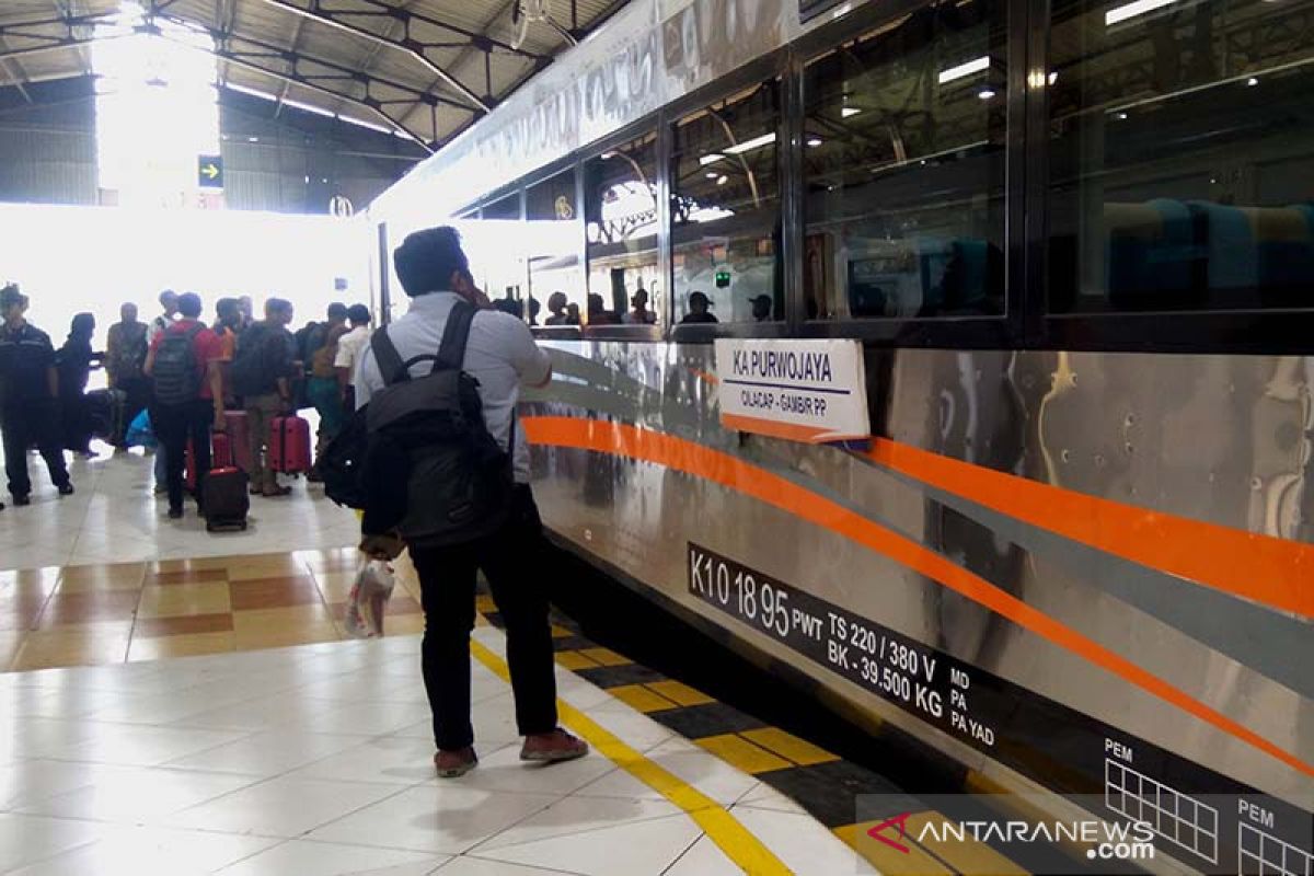 Tingkatkan minat masyarakat gunakan kereta api, Daop 5 Purwokerto bagikan voucer