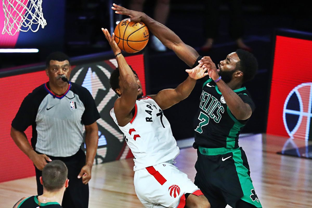 Boston Celtics unggul atas Toronto Raptors, skor 102-99