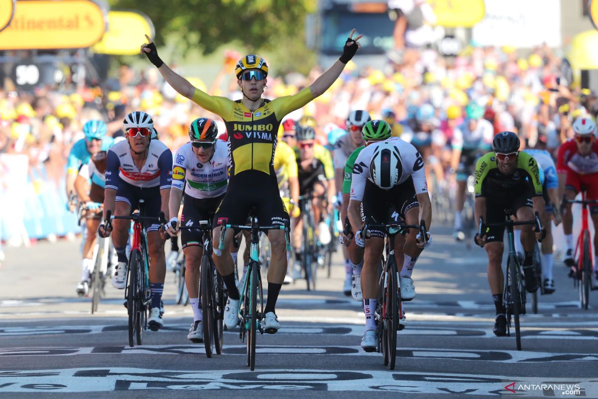 Wout van Aert menangi etape lima Tour de France