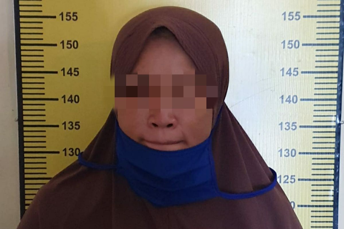 Polisi ciduk perempuan miliki ratusan butir zenith