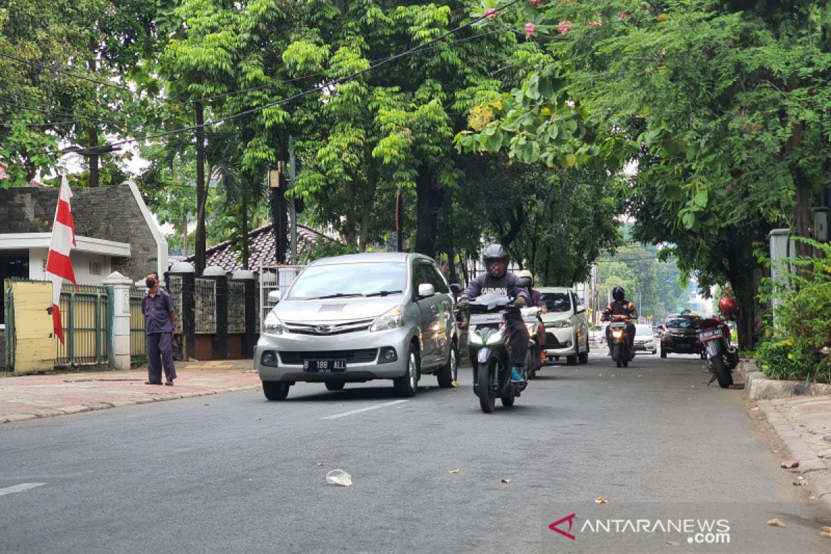 Jalan HOS Cokroaminoto sudah dibuka kembali untuk kendaraan