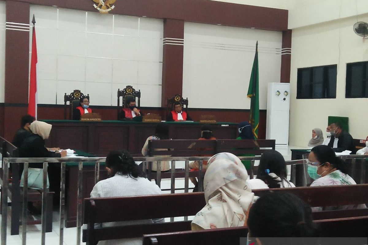 Sidang pemukulan perawat RSUD Haulussy Ambon diwarnai aksi demonstrasi