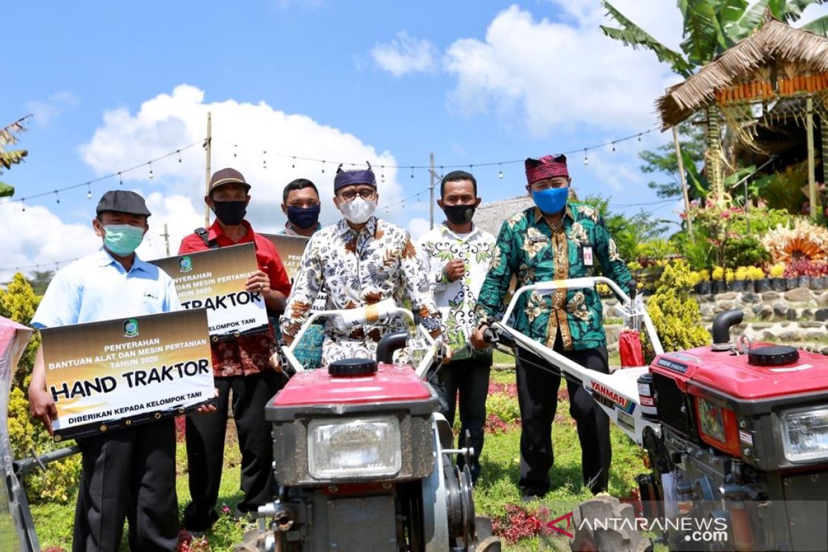 Banyuwangi terima bantuan 162 mesin pertanian