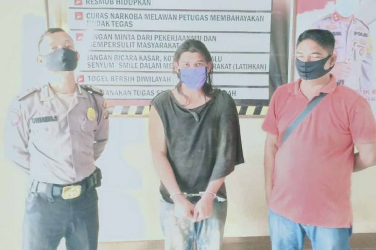 Polisi tangkap warga pamer sabu-sabu ke masyarakat