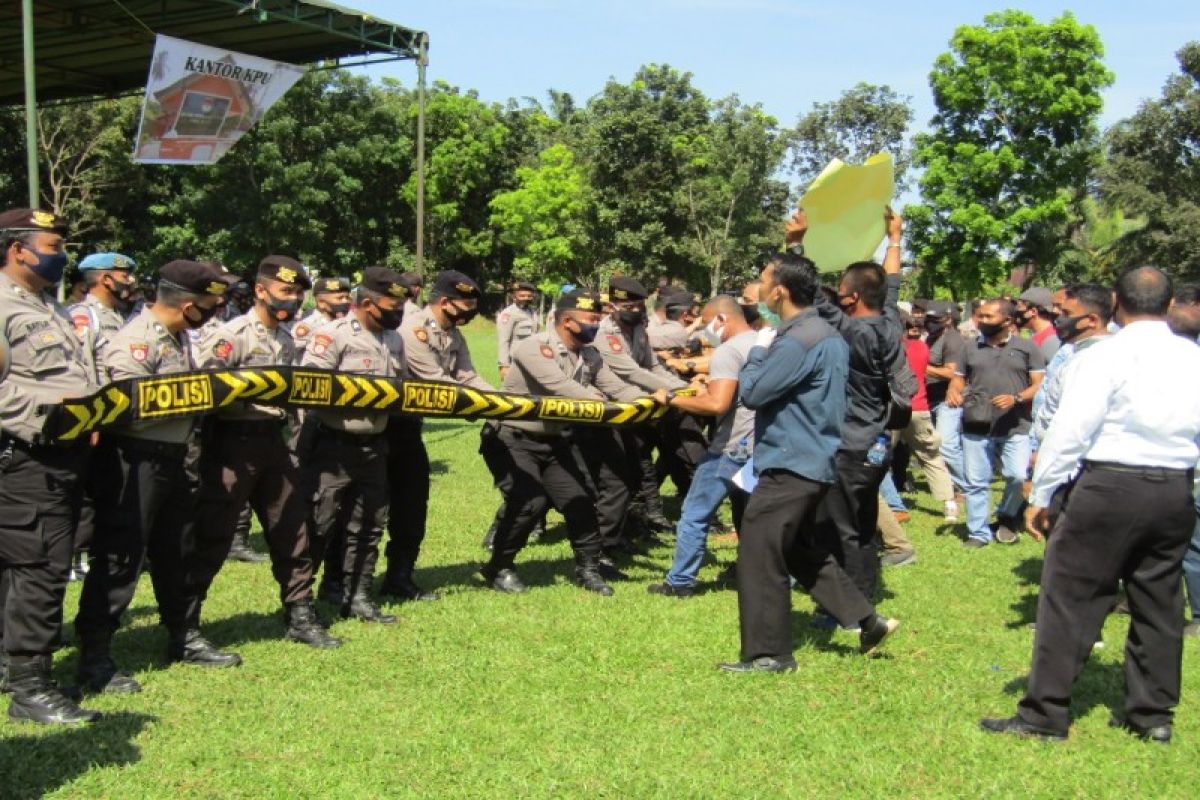 Polres Binjai-TNI simulasi pengamanan pilkada 2020