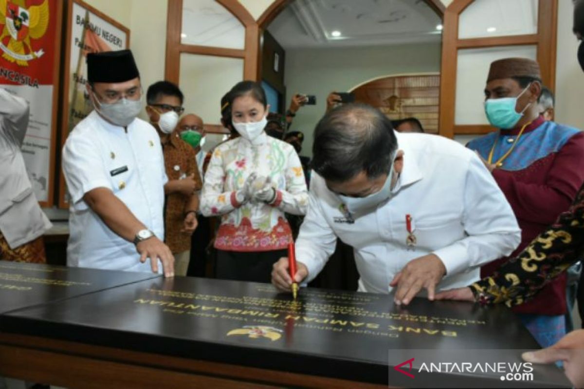 Menteri Suharso resmikan Galeri Budaya Cinta Alam/Bumi dan Bank Sampah Belitung