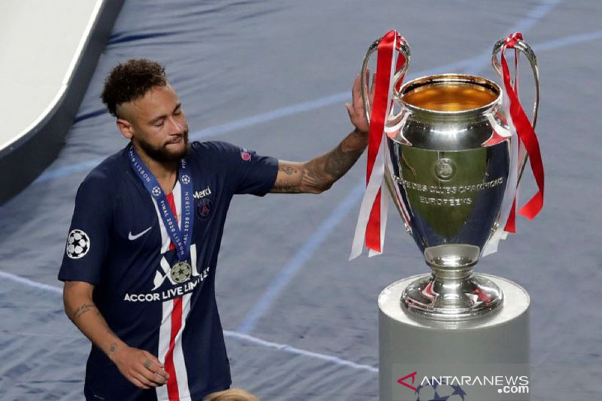 Neymar kabarnya termasuk dalam tiga pemain PSG yang positif  corona