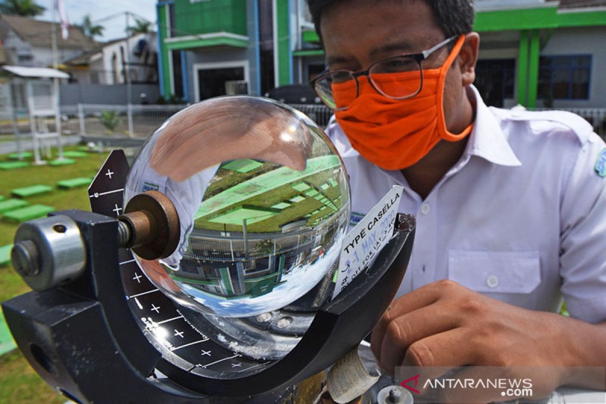 BMKG perpanjang peringatan dini hujan lebat wilayah Jawa Tengah