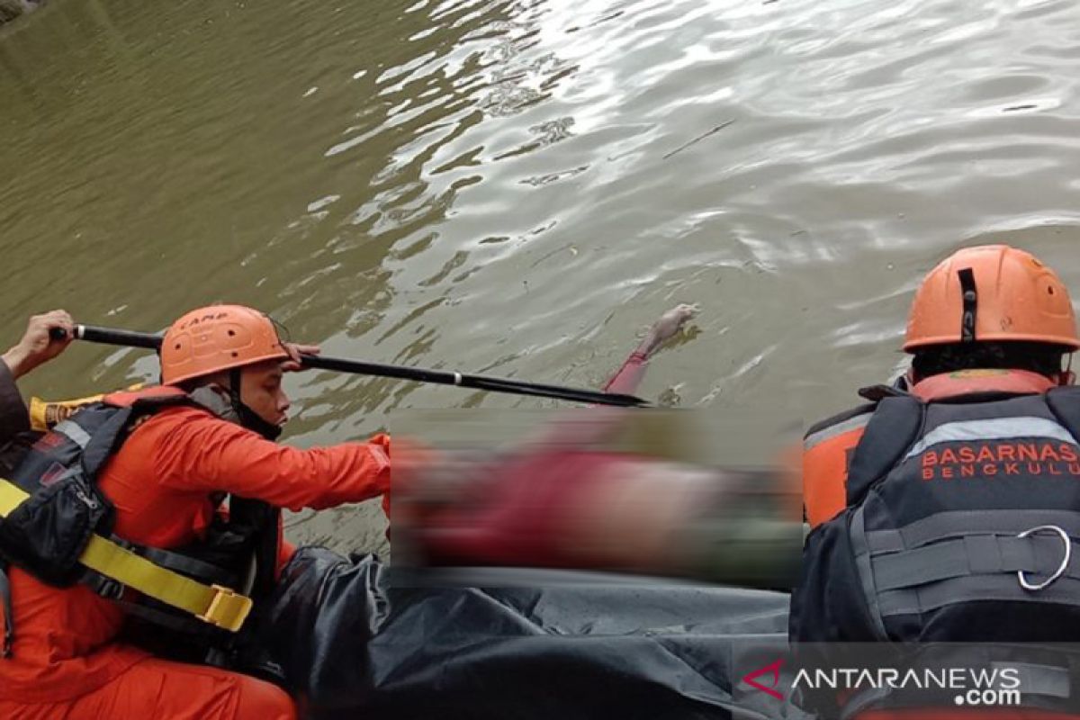 Tim temukan korban tenggelam di sungai di Mukomuko