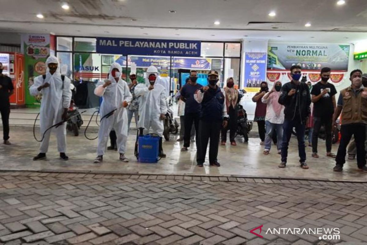 BPBD Banda Aceh lanjutkan semprot disinfektan ke-10 pasar tradisional