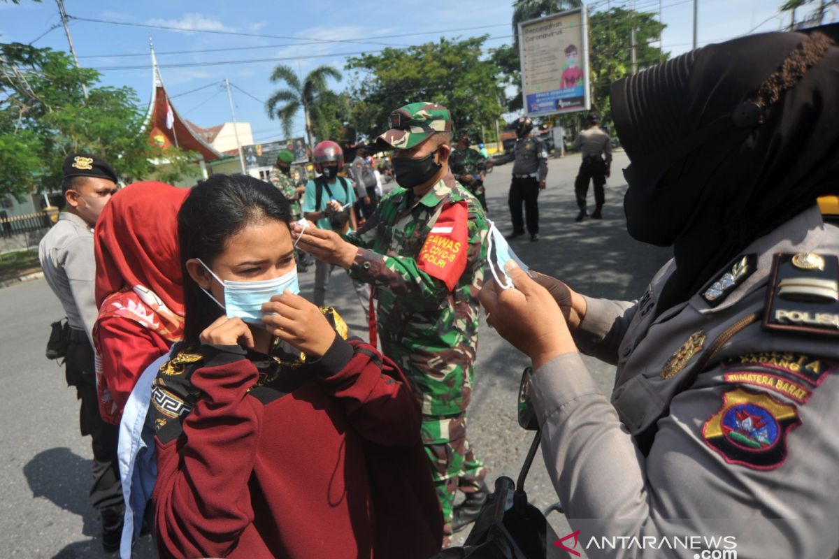 Menkopolhukam puji strategi pengendalian COVID-19 Sumatera Barat