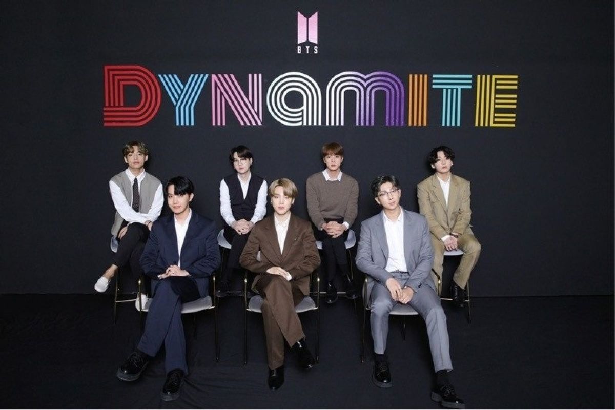 BTS sabet gelar Guinness World Records dengan video musik "Dynamite"