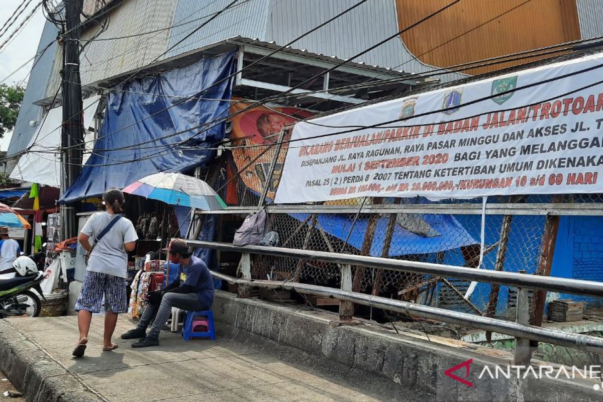 Pemkot Jaksel pastikan penataan pedagang Pasar Minggu terus berjalan