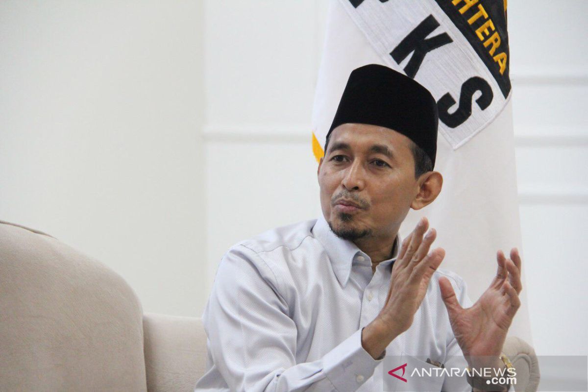 Anggota DPR Bukhori Yusuf apresiasi performa baik Menteri Sosial selama pandemi