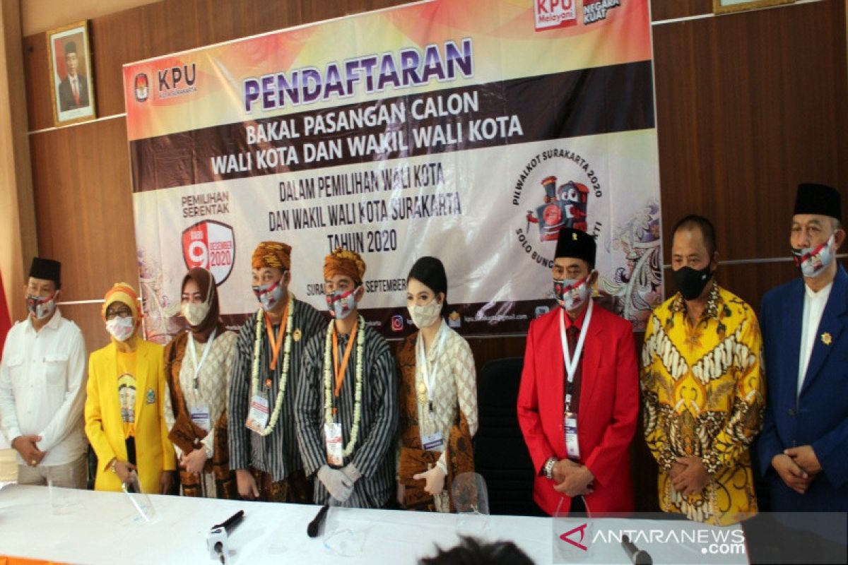 Bakal paslon Pilkada 2020, Gibran-Teguh, resmi daftar ke KPU Surakarta