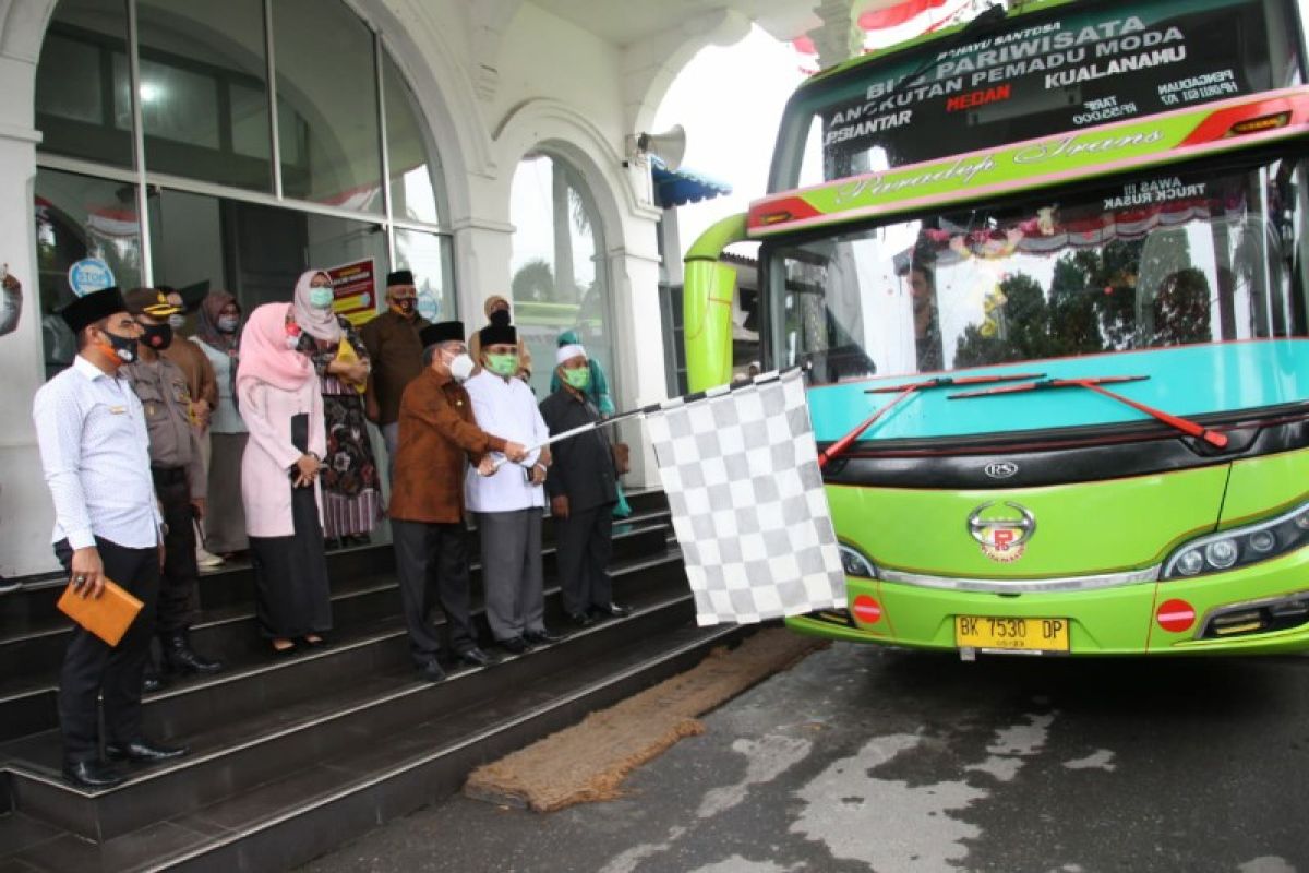 Kafilah Pematangsiantar diberangkatkan ke MTQN Sumut