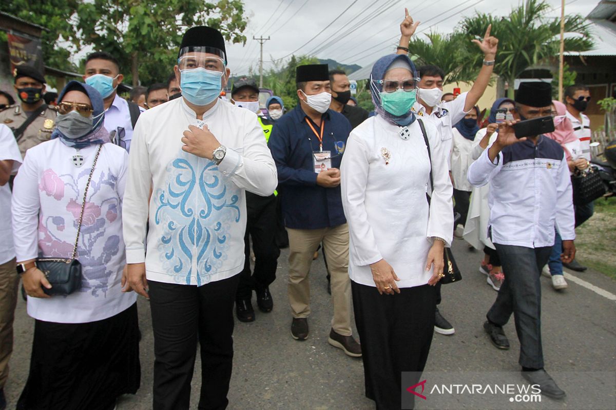 Pendaftaran Pilkada 2020, Hamim-Merlan mendaftar ke KPU Bone Bolango